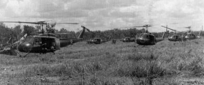 1968 Vietnam - Helicopters dropping off troops