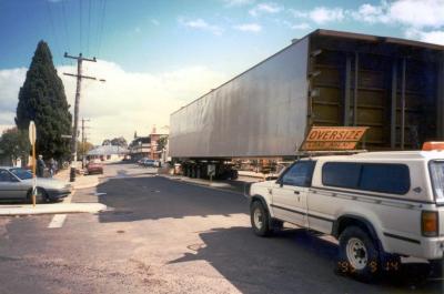 14/9/1995 Warren Road - Moving container for "Beenup" mine