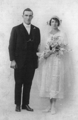 Stephen Mervyn Longbottom & Edna Mann 4/6/1924