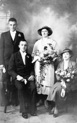 Wedding Party Kath Harrison & Fred Stallard 6/7/1935