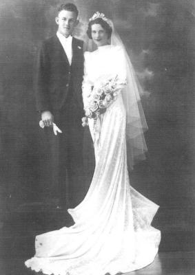 Nell Chester married Don McKelvie in 1941 - Catholic Church in Nannup