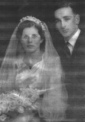Joan Wakefield and husband Christopher Rowe married in Nannup 16-11-1946