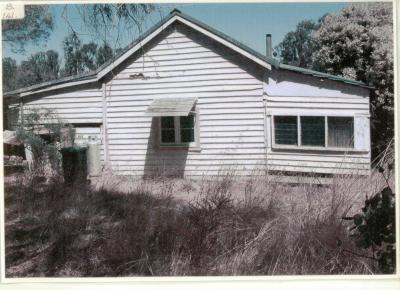 "White Date Farm" house. Built C. 1927. Taken 15/04/2015