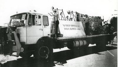 Nannup Lions Club float. 2001