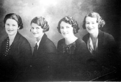 Kearney Sisters - Gloria (Hardingham) Elvie (Thomas) Margaret (Talbot) & Evelyn (Mullumby)