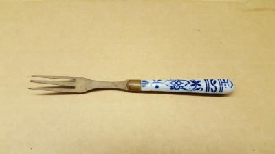 FORK; SMALL, CERAMIC HANDLE
