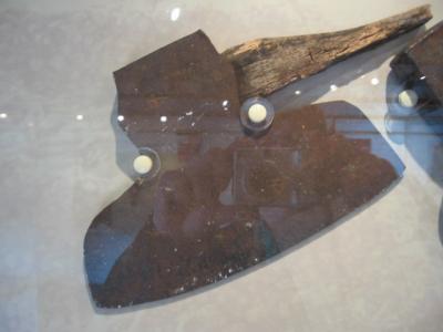 BROAD AXE HEAD