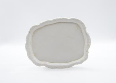 WHITE DISH CURVED EDGE