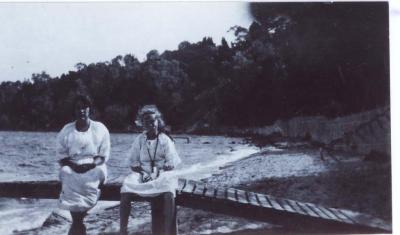 Olive Shaw And Friends, Freshwater Bay