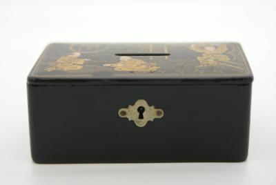 BLACK LACQUER MONEY BOX