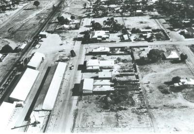 Black and White photograph.  Doodlakine 1950's aerial view