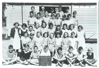 Black and White photograph.  Kellerberrin School - class 6 Back Row - Frank Morley, Robert Bradley, Robert Shaw, Colin Heal, Bill Goode 2nd Row - Reg Stone, Mick Cole, Jack Cole, Thea McDonald, Wendy McClelland, Robert Fleming, ?,Stan McClelland 3rd Ro...