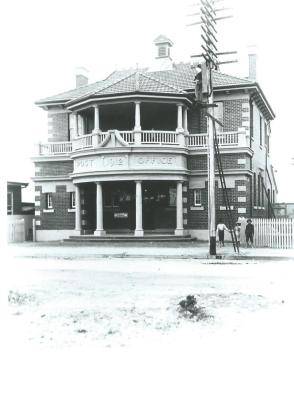 Black and White photograph Kellerberrin Post Office