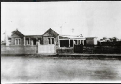 Black and White photograph Eastern Districts Memorial Hospital.  Moore St Kellerberrin