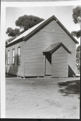 Black and White photograph Daadening Creek Hall
