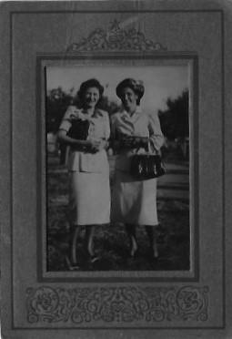 Black and White photograph. Edith Thornton and Frances Kennewell Edith was the wife of Bernard Clement Thornton.  President Kellerberrin Road Board.  Thornton Ave was named after him