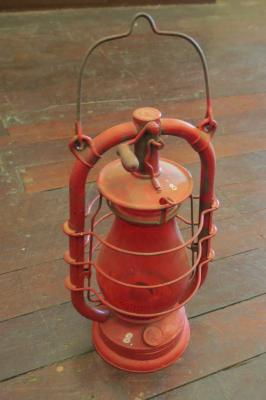 HURRICANE LANTERN NO 8