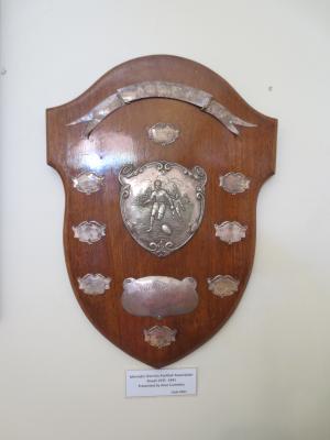 MERREDIN FOOTBALL ASSOCIATION SHIELD 1935