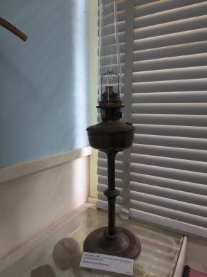 ALADDIN KEROSENE LAMP