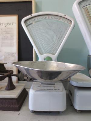 SHOP SCALES