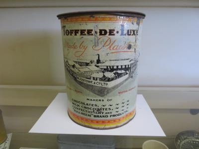 PLAISTOWS TOFFEE --DE--LUXE TIN
