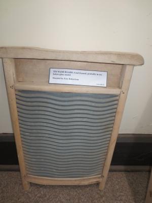 (A) HAND OPERATED WASHINGMACHINE (B) TIN WASH BOARD