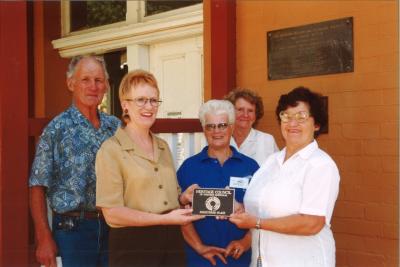 PRESENTATION OF HERITAGE PLAQUE