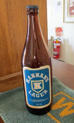 LAGER BOTTLE ' HANNANS LAGER