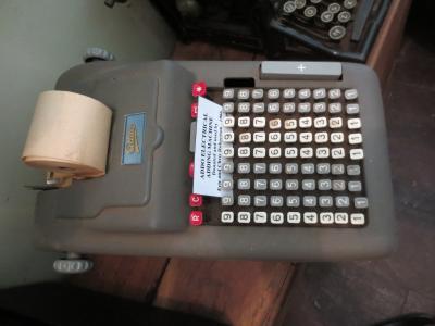 ADDO ELECTRIC ADDING MACHINE