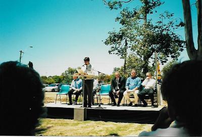 MERREDIN CEO PHIL ANASTASAKIS AT UNVEILING OF SCULPTURE2001