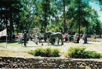 UNVEILING OF HORSE IN PIONEER PARK 2001