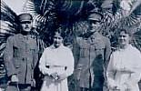 HENDRY FAMILY GROUP DURING GREAT WAR