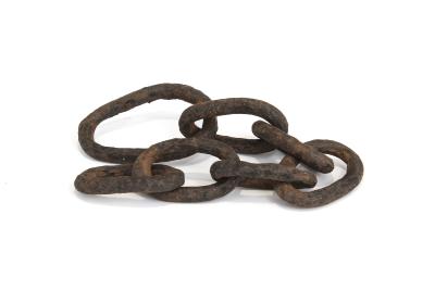 LARGE LINK CHAIN OF SEVEN LINKS