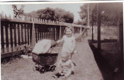 Mumme Children, 66 Victoria Avenue, Claremont
