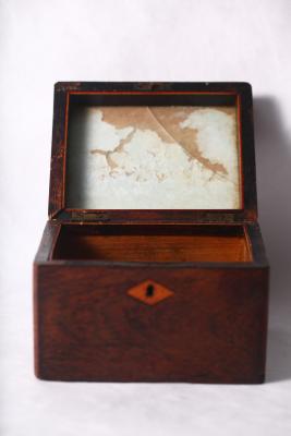 TOBACCO BOX