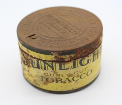 TIN; TOBACCO, SUNLIGHT CURLY CUT