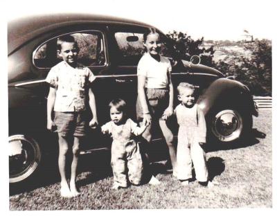 HENNEKER CHILDREN WITH CAR AT 66 VICTORIA AVENUE