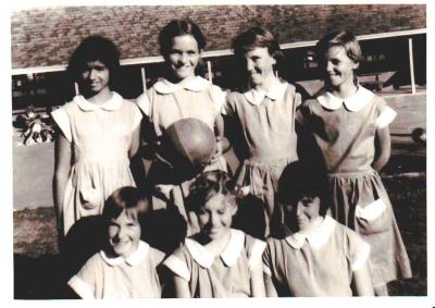 ST THOMAS' PRIMARY SCHOOL NETBALL TEAM