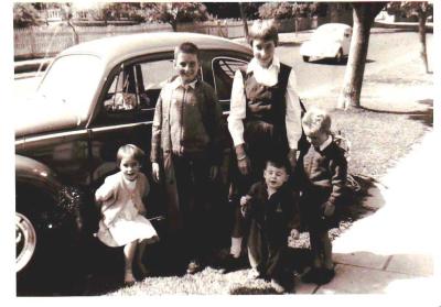 HENNEKER CHILDREN OUTSIDE 66 VICTORIA AVENUE