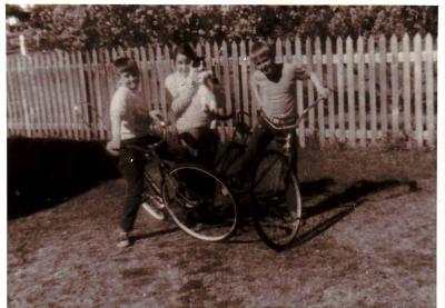 HENNEKER CHILDREN AT 66 VICTORIA AVENUE