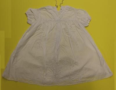 SHORT GOWN FOR A BABY
