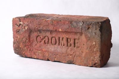 BRICK PRESSED COOMBE