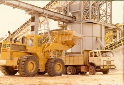 FIRST GRAVEL FROM MORANGUP QUARRY, 1985