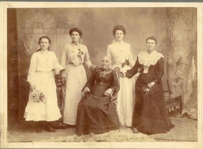 FORMAL PORTRAIT, PROBABLY LLOYD FAMILY MEMBERS FROM CALBALINE, TOODYAY