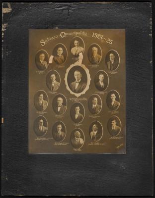 PHOTOGRAPH: THE SUBIACO MUNICIPALITY COUNCILLORS AND STAFF, 1924-25
