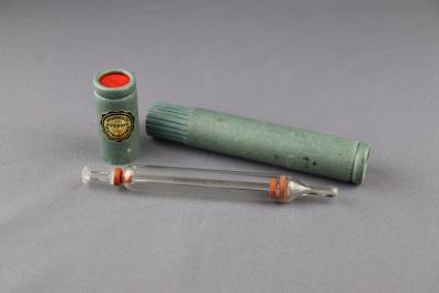 GLASS SYRINGE