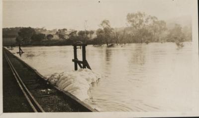 TOODYAY RAILWAY BRIDGE FLOOD 1930