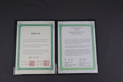 FOLDER - CERTIFICATE AMBASSABOR FOR PEACE MEDAL SET