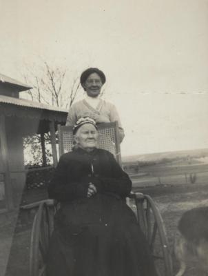 MRS EUPHEMIA MACKINTOSH (NEE DRUMMOND) AND DAUGHTER MADGE