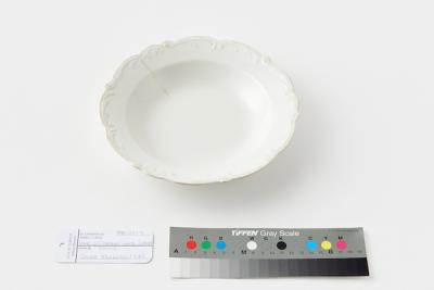 PLATE: J & G MEAKIN, WHITE, LIPFERT FAMILY